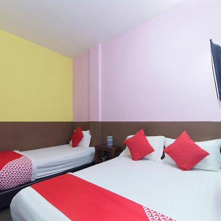Oyo 172 Spring Hotel Куала Лумпур Екстериор снимка