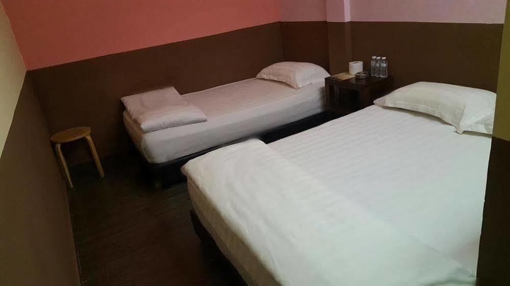 Oyo 172 Spring Hotel Куала Лумпур Екстериор снимка