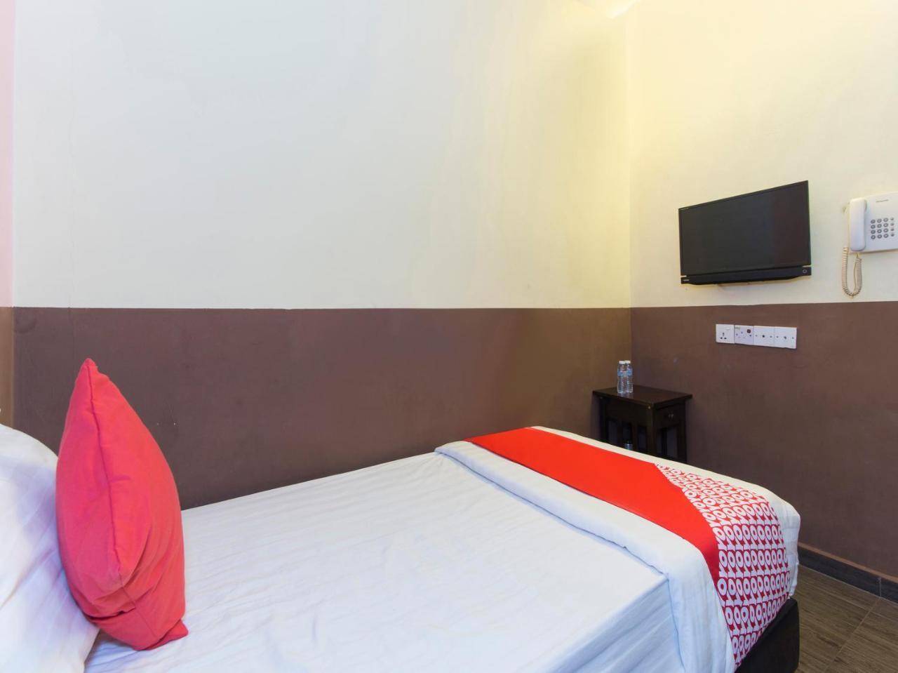 Oyo 172 Spring Hotel Куала Лумпур Екстериор снимка
